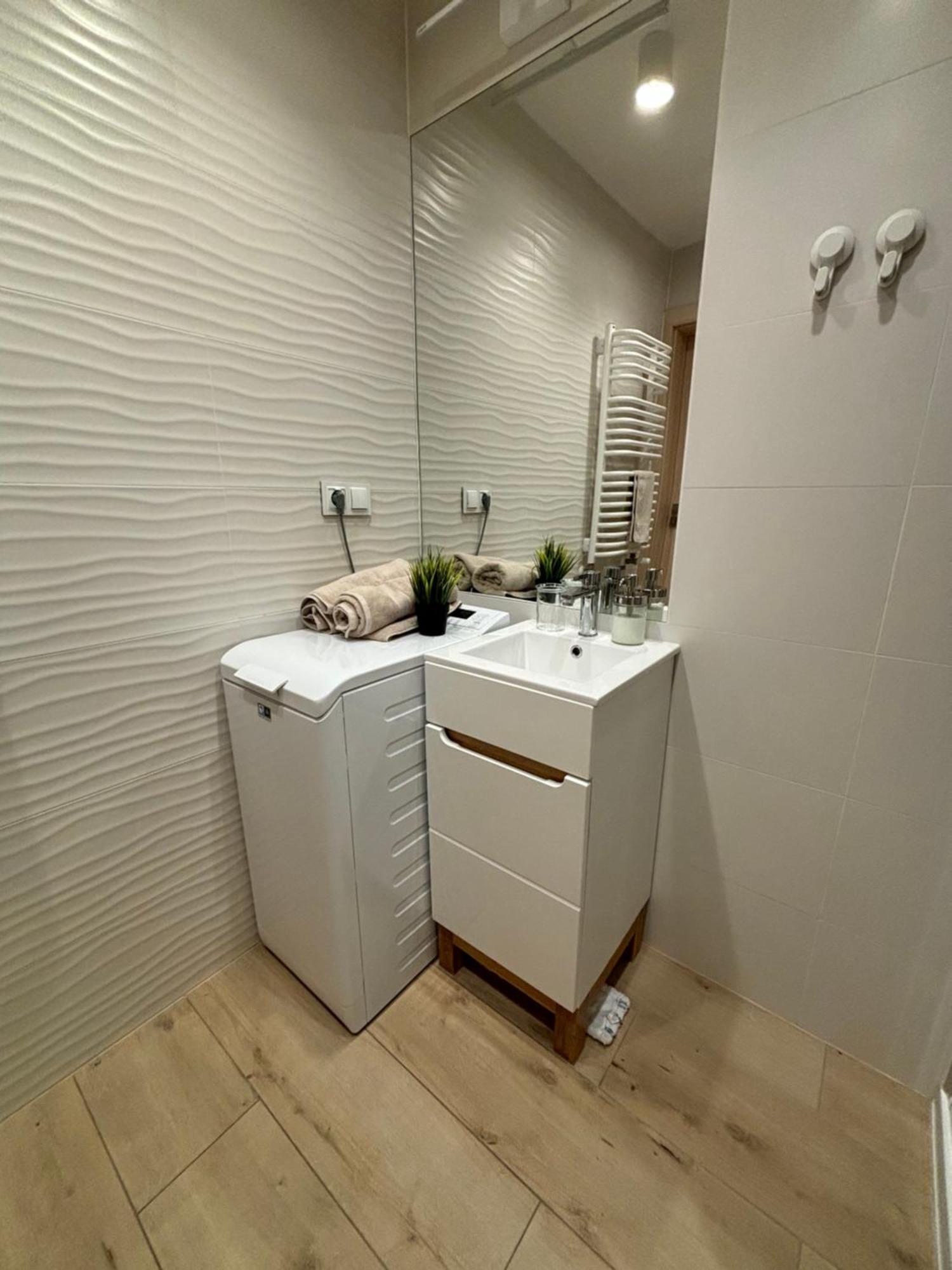 Chopin Park Lux Apartment, Self Check-In 24H, Free Parking, Air-Conditioning Poznań Værelse billede